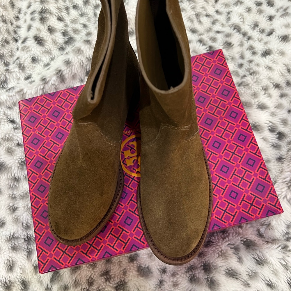 Tory Burch ankle boots. Used in a good conditions - Picture 6 of 7